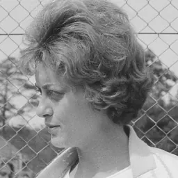 Portrait of Sandra Reynolds