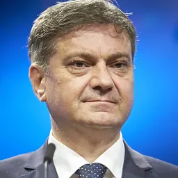 Portrait of Denis Zvizdić