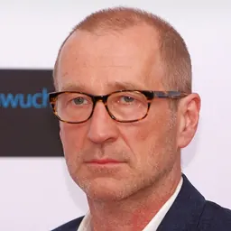 Portrait of Peter Lohmeyer