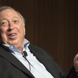 Portrait of Neil Leifer