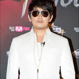 Portrait of Lee Seung-chul