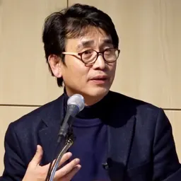 Portrait of Rhyu Si-min
