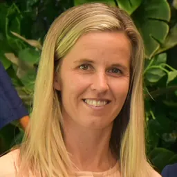 Portrait of Debbie Tanner