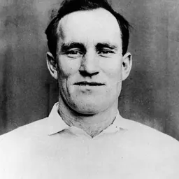 Portrait of Dally Messenger