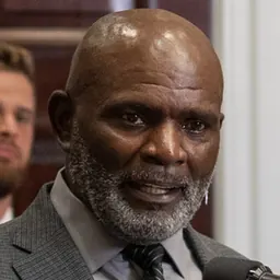 Portrait of Lawrence Taylor