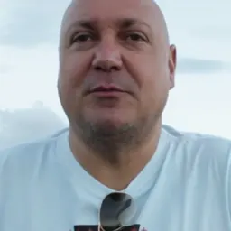 Portrait of Leonel Vieira