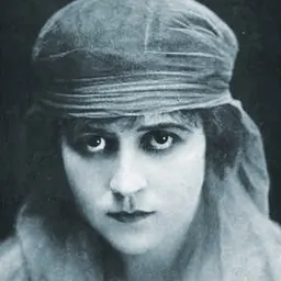 Portrait of Leah Baird
