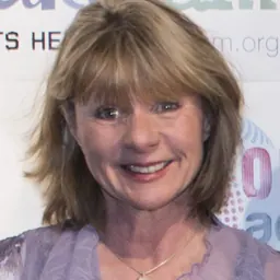 Portrait of Dawn Gifford Engle