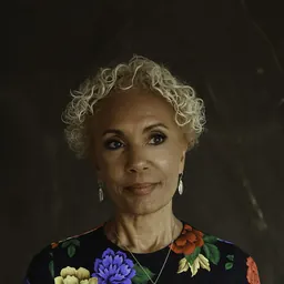 Portrait of Deborah Santana