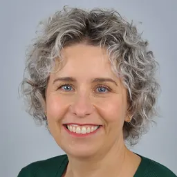 Portrait of Diana Sarfati