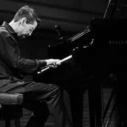 Portrait of Fred Hersch