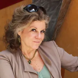 Portrait of Lynn Rogoff