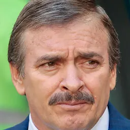 Portrait of Óscar Ramírez