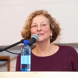 Portrait of Melissa Steyn