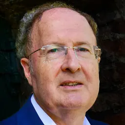 Portrait of Greg Winter