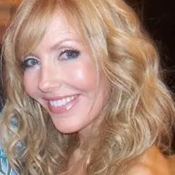 Portrait of Shelby Chong