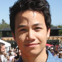 Portrait of Shannon Kook