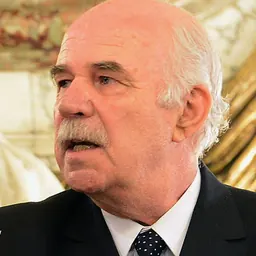 Portrait of Carlos Casamiquela