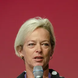 Portrait of Nicola Mulder