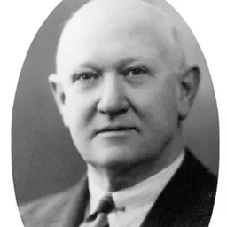 Portrait of Ross McLarty