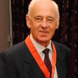 Portrait of Barry Dineen