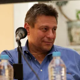Portrait of Richard Peña
