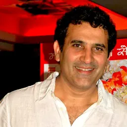 Portrait of Parmeet Sethi