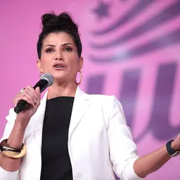 Portrait of Dana Loesch